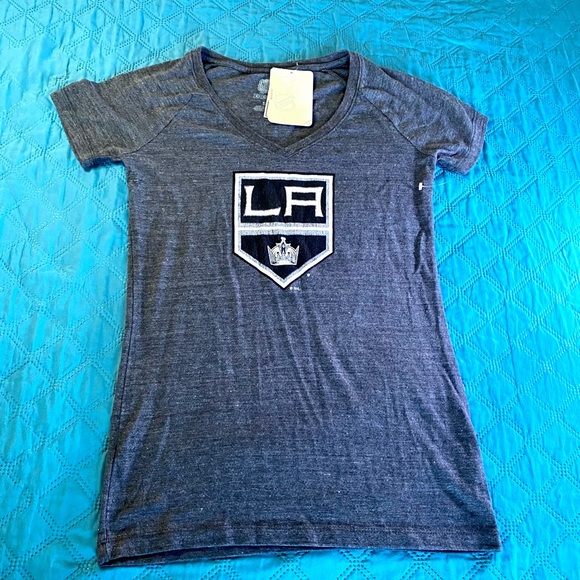 Los Angeles Kings WOMEN V-Neck T-Shirt Crown Logo 🥅🏒 HOCKEY Small t-shirt - Picture 8 of 11